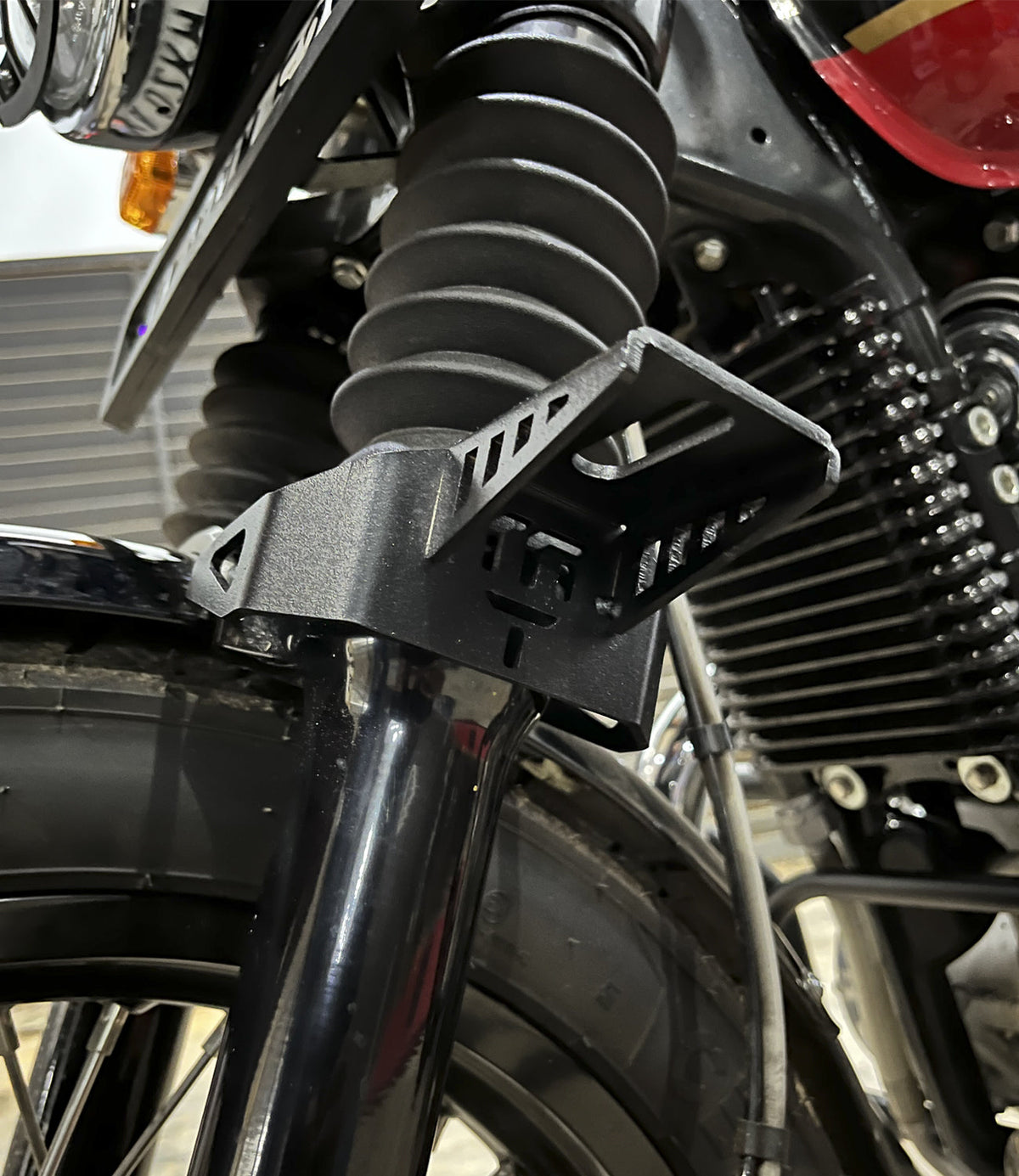 INTERCEPTOR 650 / GT 650 - FOG LIGHT MOUNT