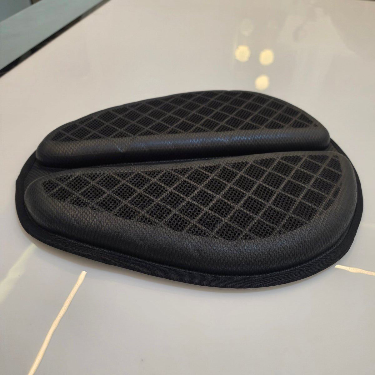 LGP TPE honeycomb bike seat cushion side view